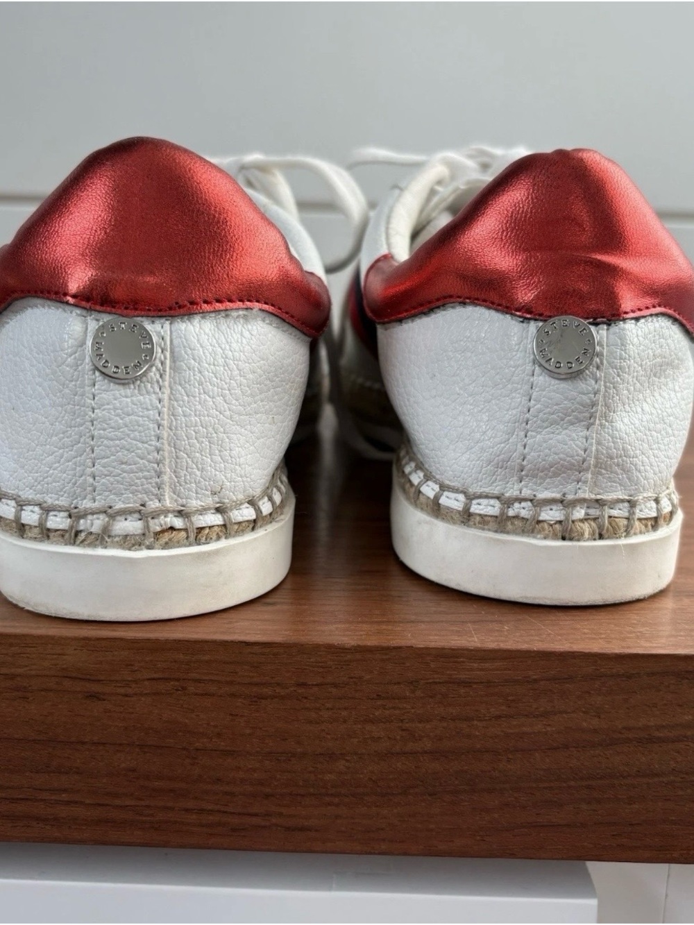 Steve Madden Women's Lex Espadrille White Sneakers Shoes Red Stripes 6 M Classic - Picture 5 of 9